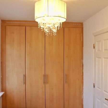 Appartamento Deluxe Dwelling - 15 Mins From Cork City/Airport Esterno foto
